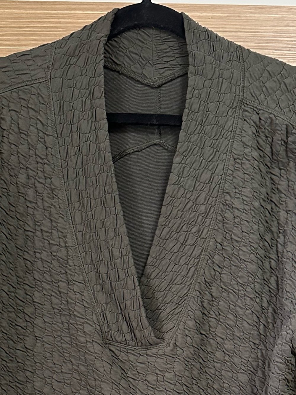 Lululemon Rippled V-Neck Pullover - Picture 6 of 13